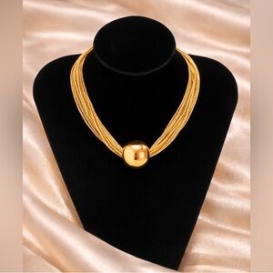 Avangarde Elegant Gold Ball Multilayer Necklace